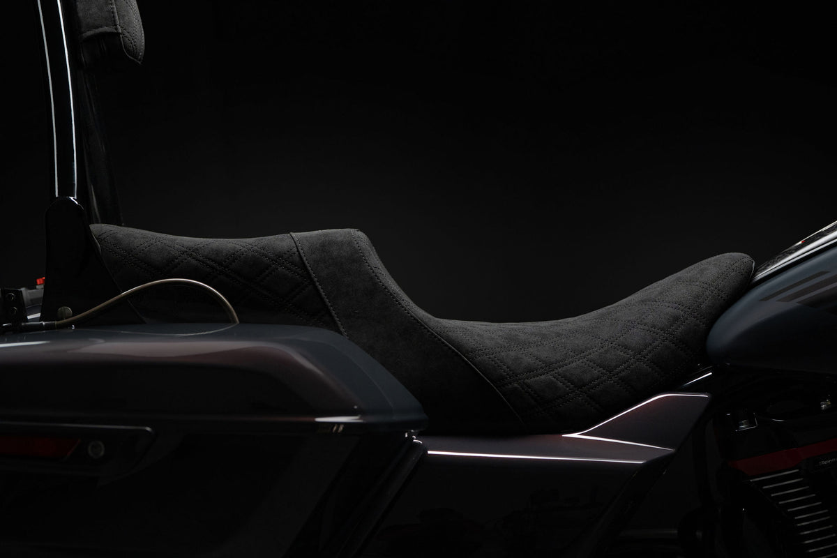 Signature Suede Double Diamond Saddle with Matching Sissy Bar Combo for the 2024-2026 Road Glide
