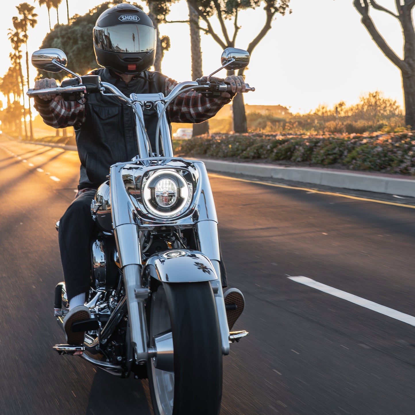 Low Bend Big Daddy 1.5 Pullback Riser &  Moto Bar Kit for 2025-2026 FAT BOY -  (Classic Chrome)