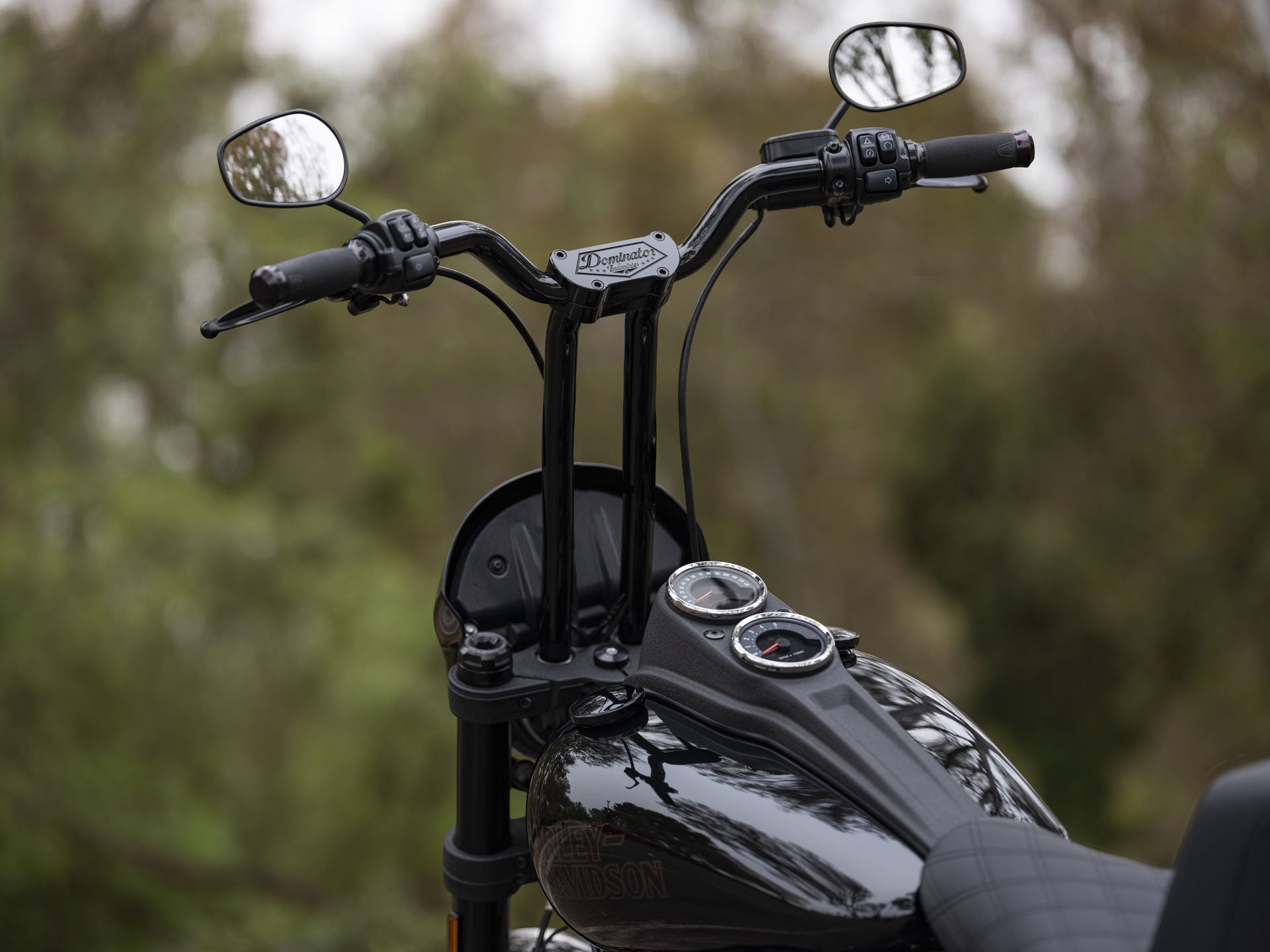 Harley Davidson Pullback Handlebars 8 Rise 1 1 4 Bar Pullback T Bars harley-davidson-pullback-handlebars-8-rise-1-1-4-bar-pullback-t-bars