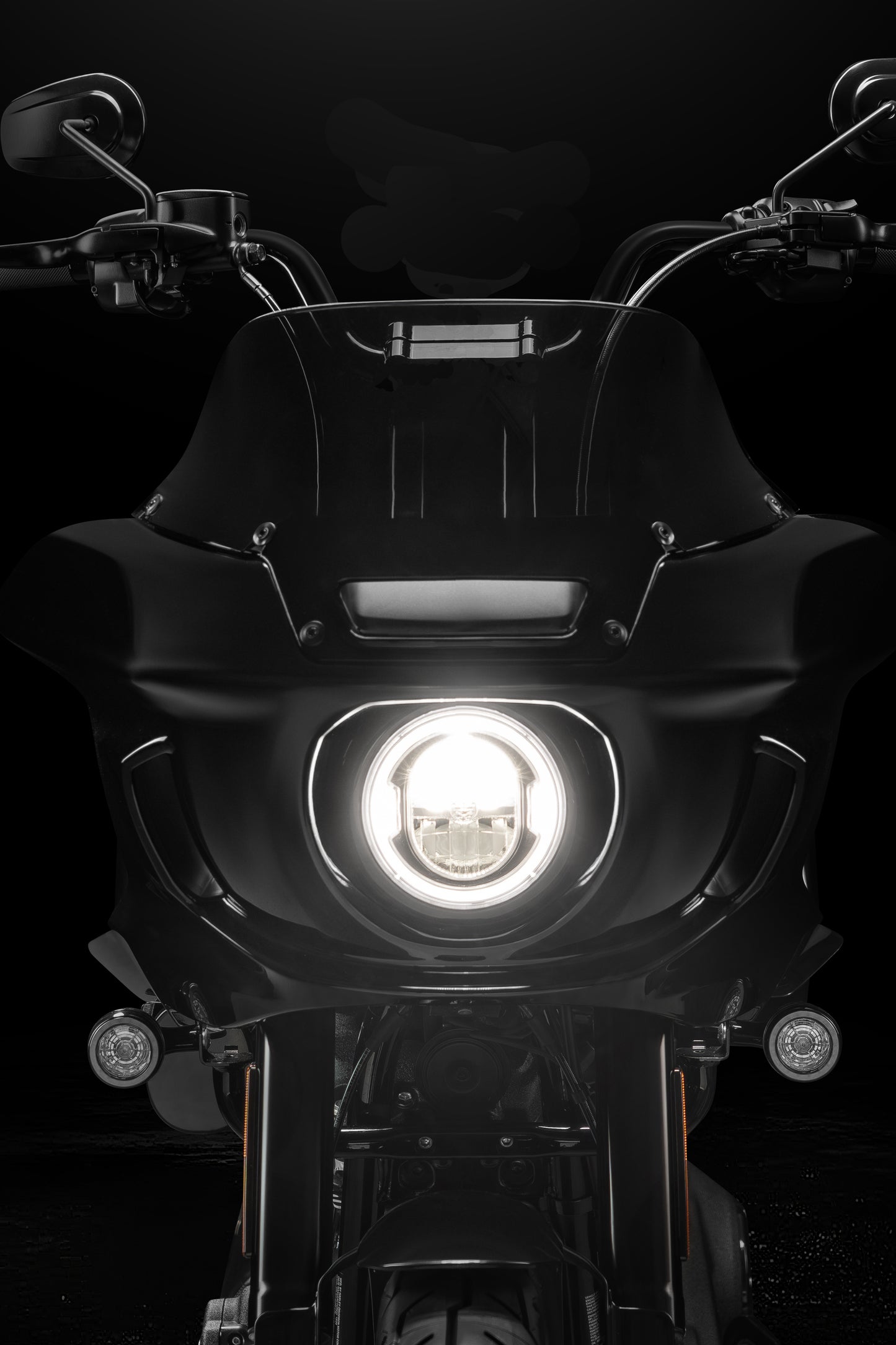 High Bend Moto Bar & Big Daddy 1.5 Pullback Riser Kit for 2024-2026 Road Glide (Gloss Black)