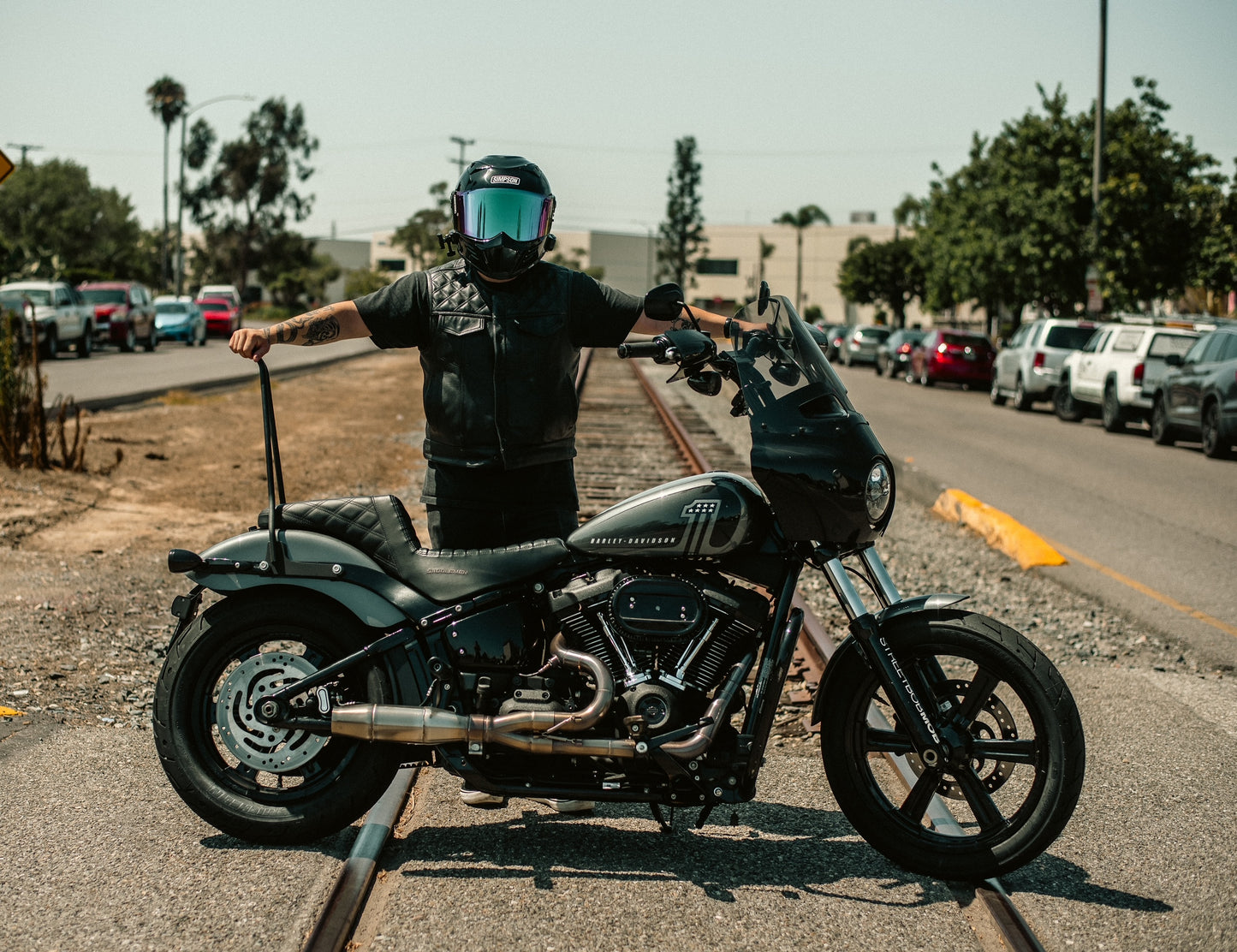 GRIMS PULLBACK RISER & 1 1/4" MOTO BAR COMBINATION KIT FOR 2018-2024 STREET BOB