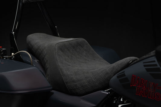Signature Suede Premium 2-Up Double Diamond Saddle for the 2024-2026 Street Glide